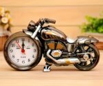 sat u obliku motora